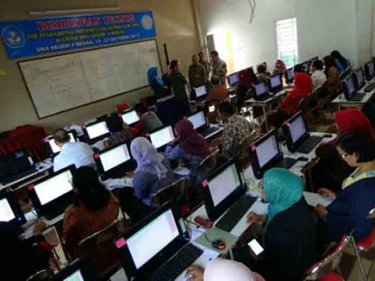 7 Provinsi Raih Nilai Terbaik Uji Kompetensi Guru 2015