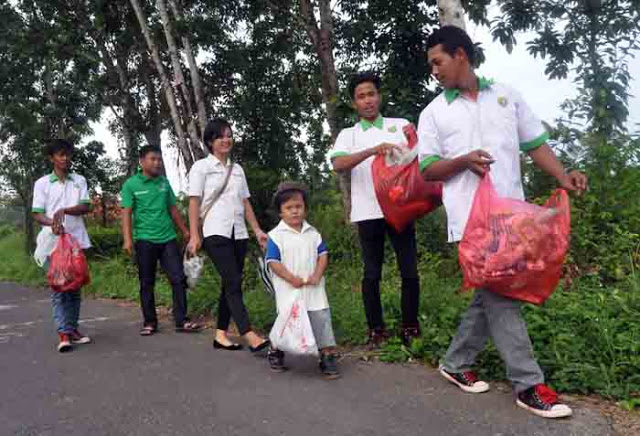 Bupati Waykanan Antusias Sambut Kegiatan Peringatan Hari Peduli Sampah