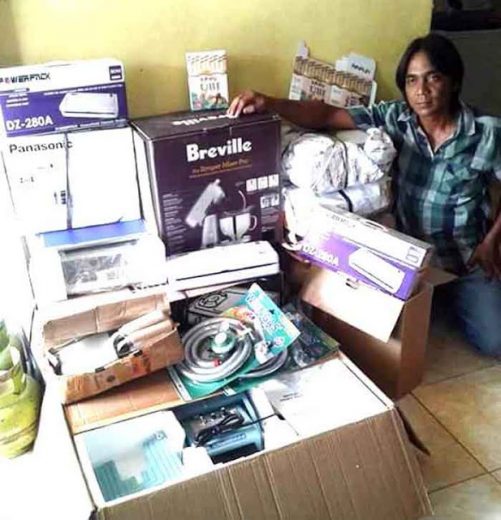 Pelaku UKM di Lamsel Dapat Bantuan Alat Pengolahan Makanan Lokal