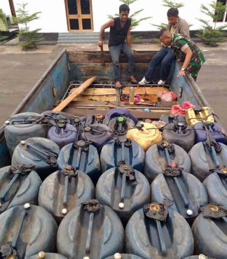 Korem Garuda Hitam Tangkap Truk Pengangkut BBM Ilegal