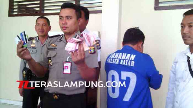 Kuras Uang dengan Kartu ATM Milik Guru, Pedagang Pecel Lele Diringkus Polisi