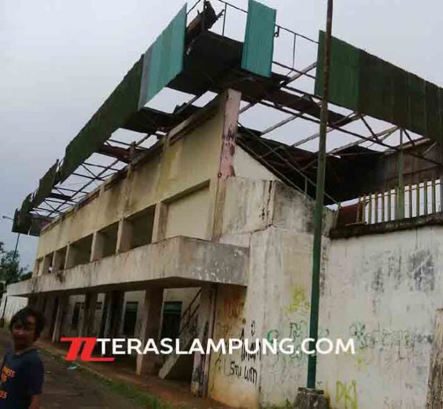 Kondisinya Makin Memprihatinkan, Stadion Sukung Kotabumi Jadi Bahan Kritikan Netizen