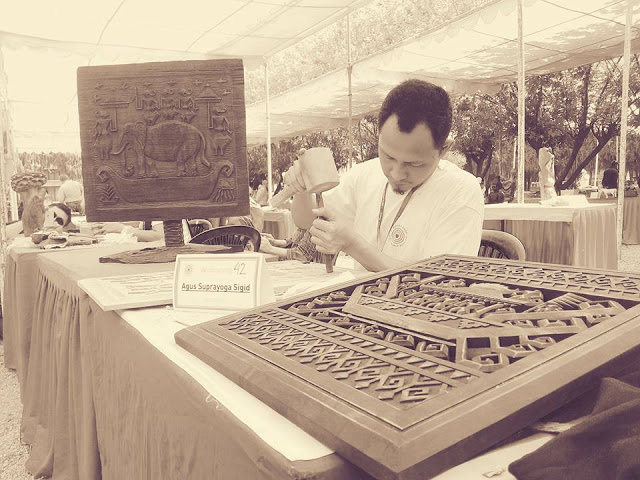 Agus Suprayoga, Seniman Ukir Lampung Wakili Indonesia pada World Wood Day 2016 di Nepal