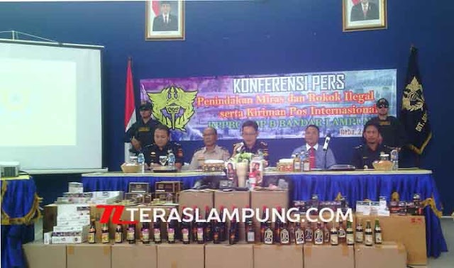 Bea Cukai Gagalkan Enam Juta Batang Rokok Ilegal Yang Akan Diedarkan ke Padang