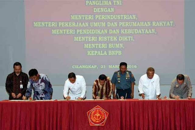 Kasum TNI TandaTangani MoU TNI dengan Instansi Kementerian dan BNPB