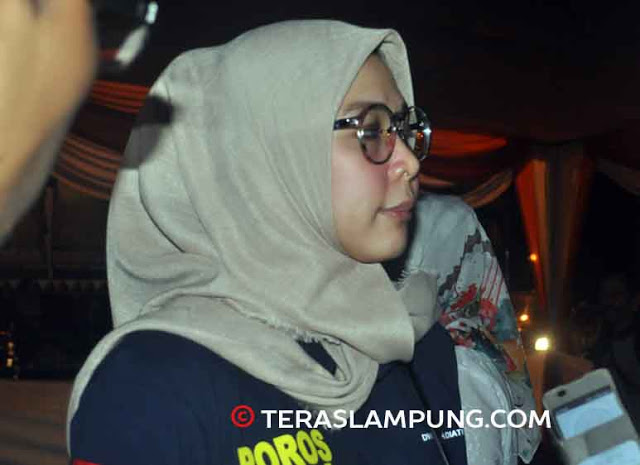 Aksi 1.000 Lilin, Aroem Dukung Warga Lampung Tuntut PLN