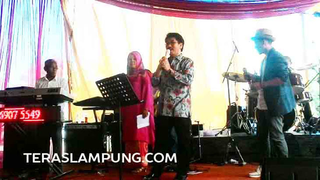 Kepala BPKA Lampura “Mantu”, Wagub Bachtiar Basri dan Asisten IV Sumbangkan Lagu