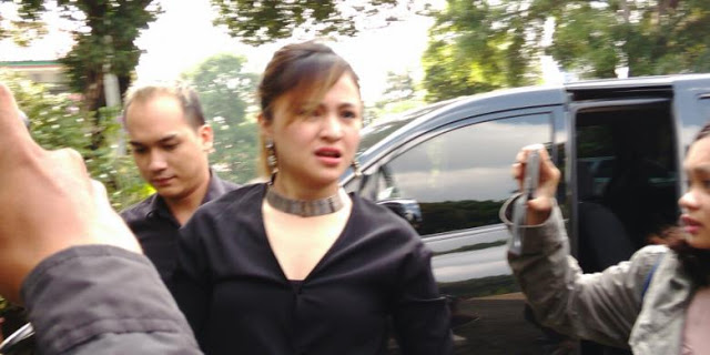 Mengakui Pria di Panti Sosial adalah Ayahnya, Marshanda Temui Irwan Yusuf