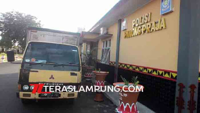 Pol PP Lampura Berencana Lepas Sopir Mobil Boks Pembawa Miras