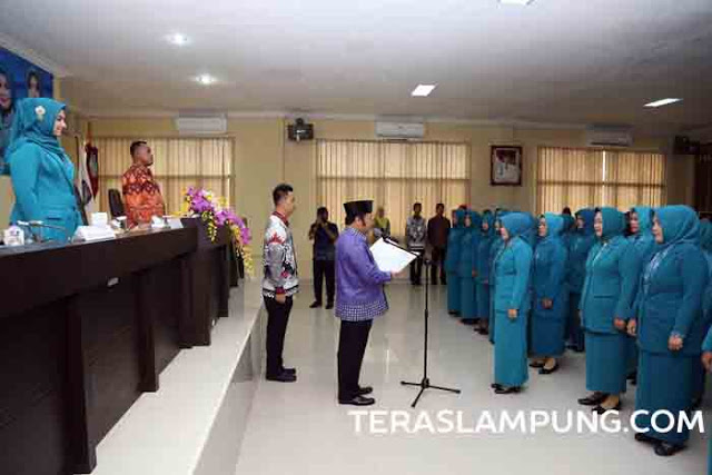 Bupati Lamsel Lantik Pengurus Tim Penggerak PKK