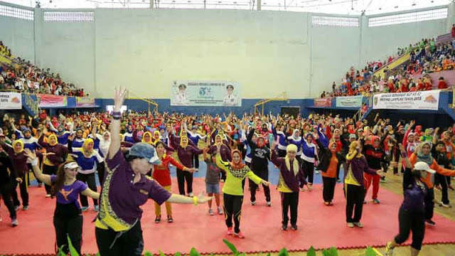 Lomba Aerobik, Aprilani Yustin dan Para Istri Pejabat Pemprov Lampung Ikut Senam