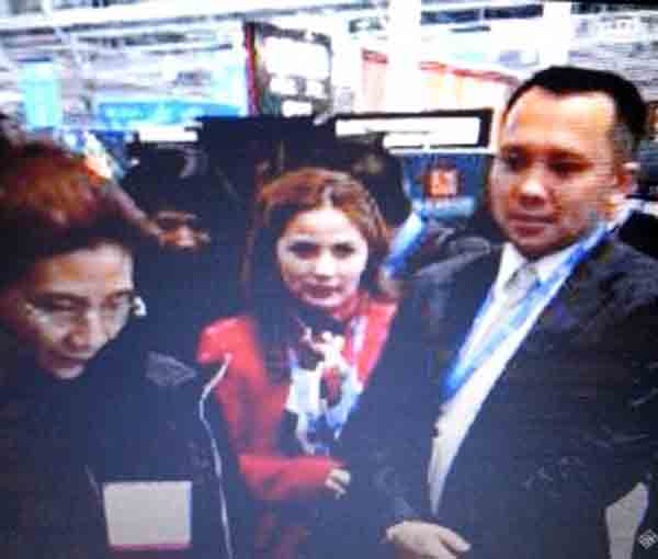 “Wah, Bu Gubernur Lampung Ternyata Rambutnya Pirang…”