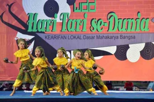 Peringatan Hari Tari Sedunia, Aprilani Yustin Ajak Masyarakat Tanamkan Cinta Tari Tradisi Sejak Dini