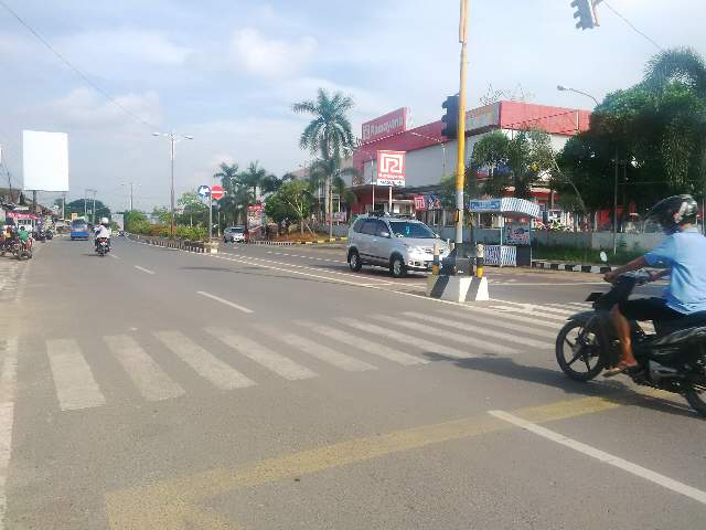 Ditabrak Pelajar SMA, Anggota Satlantas Polres Lampung Utara Luka Parah