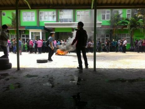 Demo Mahasiswa IAIN Raden Intan Ricuh, 15 Mahasiswa Diamankan Polisi