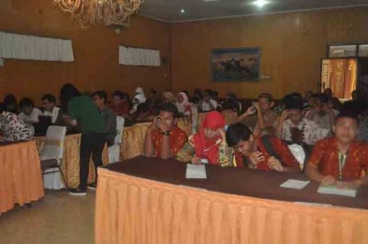 Puluhan Siswa SLB Difabel Netra Ikuti Workshop Menulis Puisi dan Cerpen