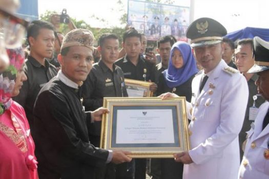 Gamolan Institute Lampung Beri Penghargaan kepada Pemkab Way Kanan