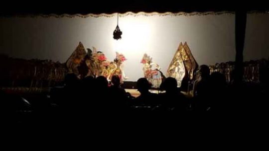 Muhibah Budaya Pemda DIY, Gubernur Ridho Saksikan Pentas Wayang Kulit di Waydadi