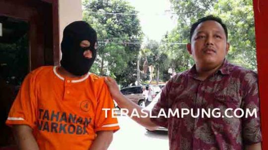 Mau Antar Sabu ke Pemesan, Debus Dibekuk Polisi di Parkiran Hotel Grande