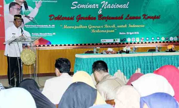 Walikota Metro Buka Seminar Nasional dan Deklarasi Gerakan Lawan Korupsi