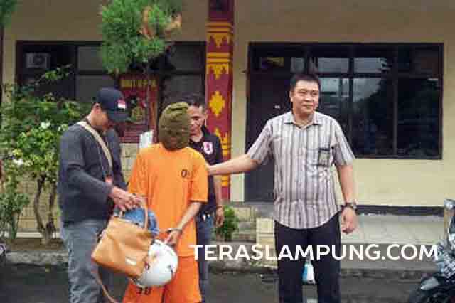 Menjambret, Tukang Ojek Dicokok Polisi di Rumahnya