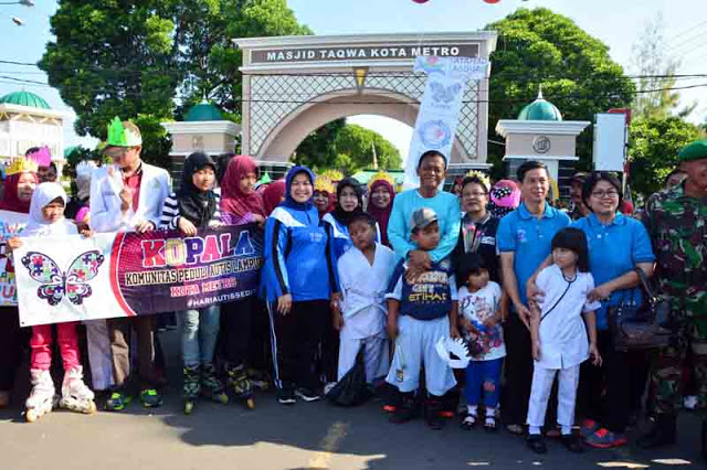 Kemeriahan Peringatan Hari Autis Sedunia di Kota Metro