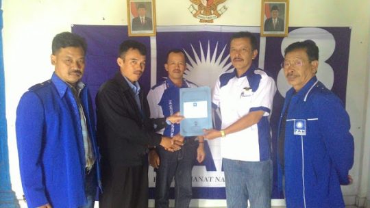 Pilkada Lampung Barat, Zulkarnain Zubairi dan Ali Rukman Kembalikan Berkas ke PAN