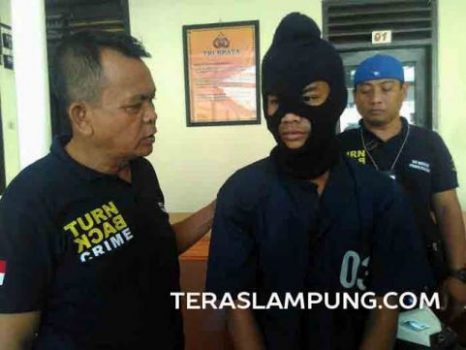 Korban Dirampok Saat Berteduh di Belakang Rumah Makan Menunggu Hujan Reda