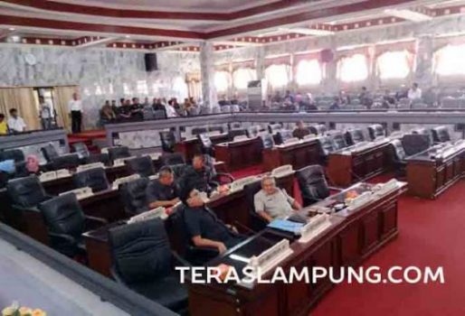 Sebanyak 33 Anggota DPRD Lampung Utara tidak Hadiri Rapat Paripurna Tanggapan LKPj Bupati