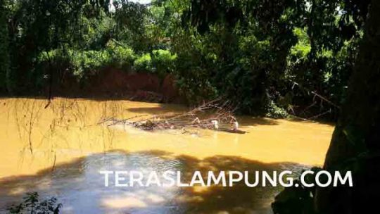 Mayat Remaja Berseragam Pramuka Ditemukan Mengapung di Sungai Batanghari Lampung Utara