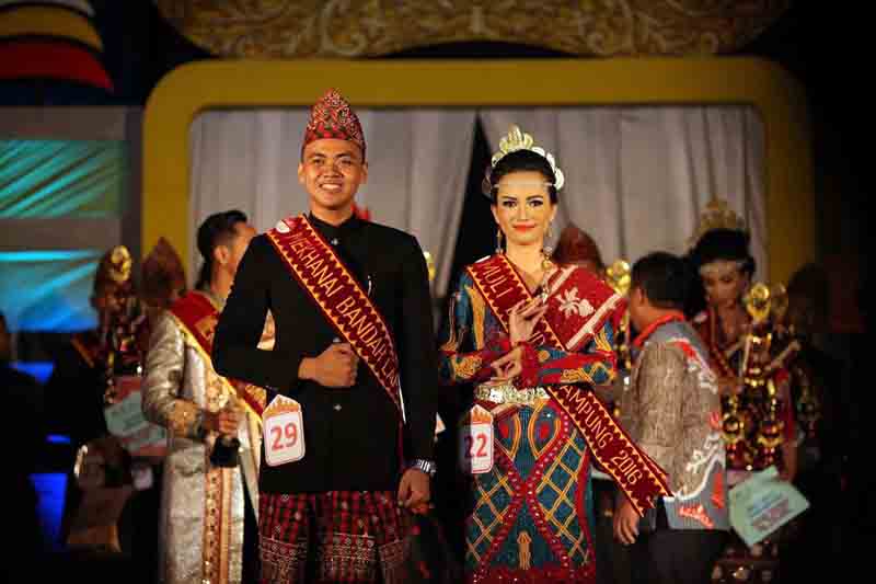 Tidak Bisa Menyanyikan Lagu Lampung, Muli Mekhanai Bandarlampung 2016 Dinilai Gagal