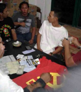Gunakan Narkoba, Dua Mahasiswa Kenakan Kaos Bergambar Palu Arit Diperiksa Polisi