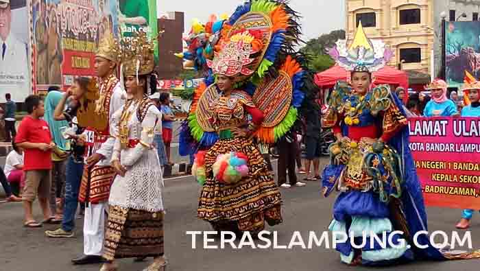 Peringati HUT ke-344 Kota Bandarlampung, Walikota Herman Buka Pawai Budaya