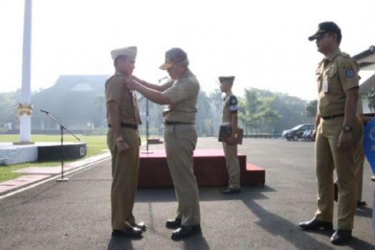 Gubernur Ridho Ficardo Terima Penghargaan sebagai Anggota Kehormatan Keluarga Besar IPDN