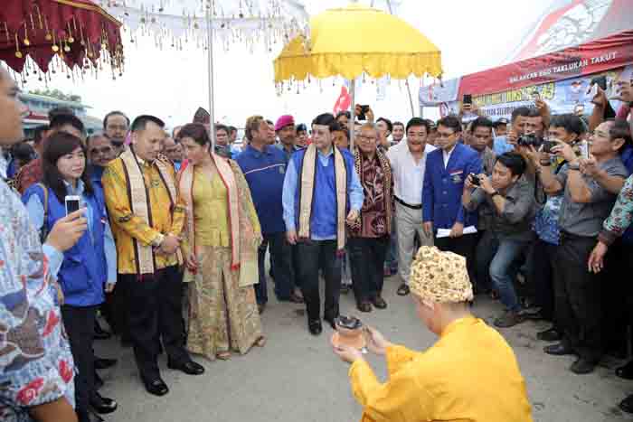 Menteri Susi Pudjiastuti Hadiri Peringatan HUT ke-43 HNSI di TPI Lempasing