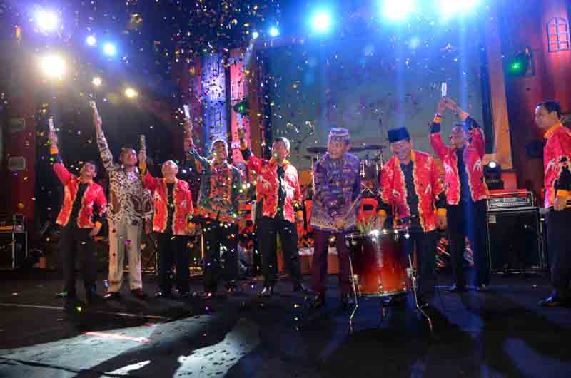 Pukulan Drum Herman HN dan Ike Edwin Tandai Penutupan Begawi dan “Bandarlampung Expo 2016”
