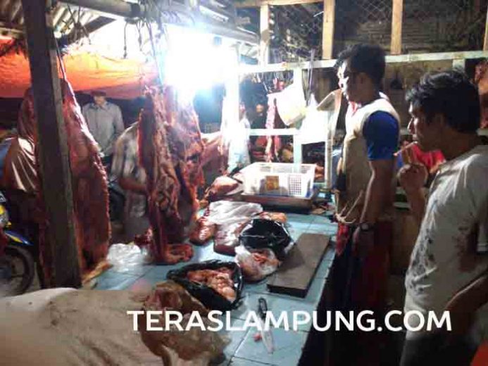 Sehari Jelang Puasa Ramadan, Daging Sapi di Pasar Kalianda Rp120 Ribu/Kg