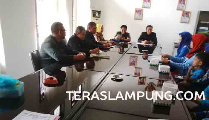 Sekolahnya Dilarang Beroperasi, Dewan Guru TK-Paud Kartini Candimas Mengadu ke DPRD Lampung Utara