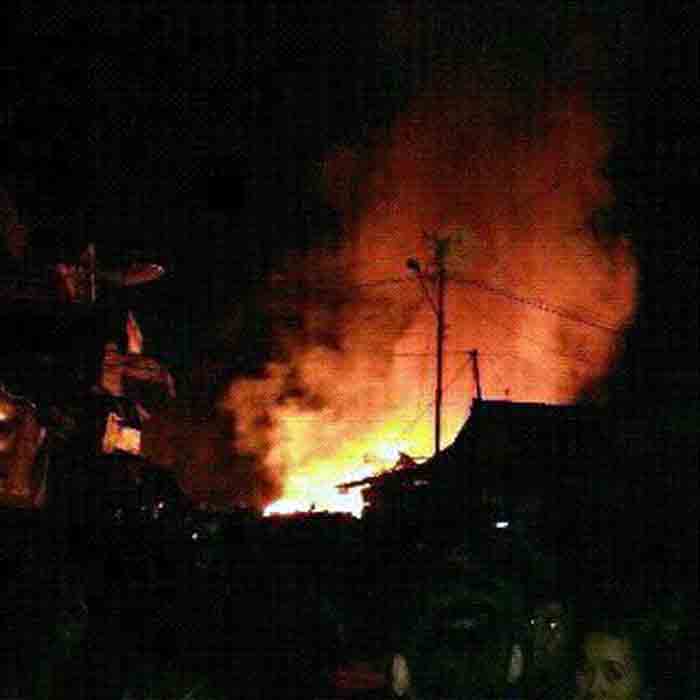Pasar Bukit Kemuning Terbakar, Lima Kios Hangus