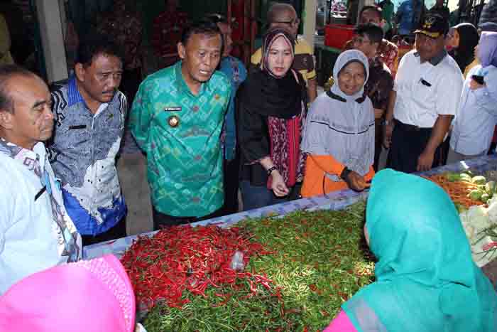 Cek Harga Kebutuhan Pokok Jelang Ramadan, Walikota-Wakil Walikota Metro Sidak Pasar