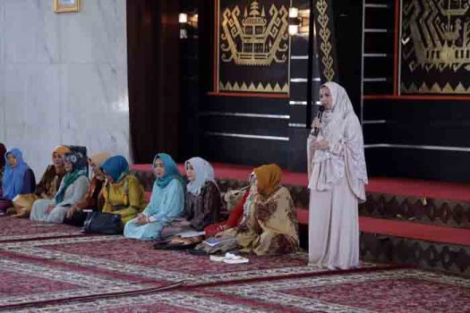 Aprilani Yustin Hadiri Tadarusan Awal Ramadan Majelis Taklim Ar-Ridho