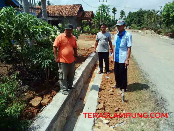 Berkat Dana Desa, Infrastruktur Jalan dan Drainase di Desa Kincir Makin Baik
