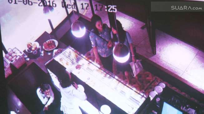 Tim Pengacara Jessica Temukan Ada Kejanggalan soal Sisa Es Kopi Mirna