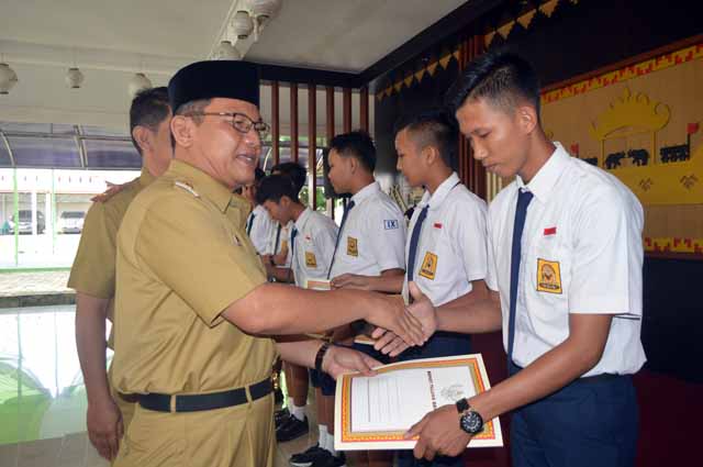 Sebanyak 11 Siswa/Siswi Tulangbawang Dapat Beasiswa Belajar di SMA Kebangsaan