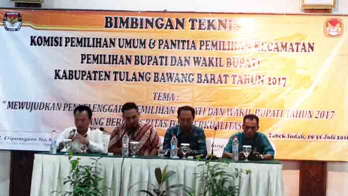 KPU Tulangbawang Barat Gelar Bimtek bagi Anggota PPK dan Sekretariat