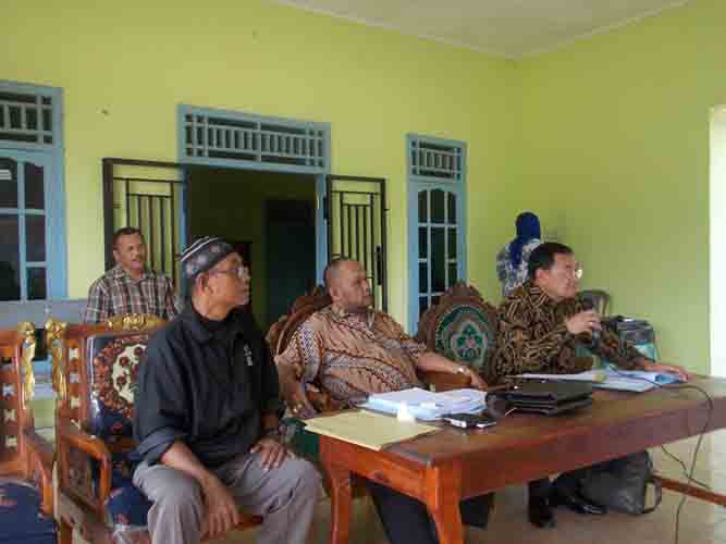 Komisioner Komnas HAM Kunjungi Masyarakat Korban PT BNIL