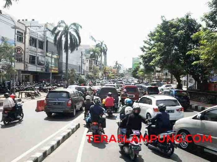H-2 Lebaran, Jalan-Jalan Utama di Bandarlampung Macet Parah