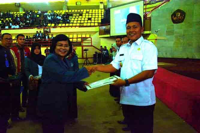 Mustafa Minta Mahasiswa KKN Unila Bantu Program Pembangunan Lampung Tengah