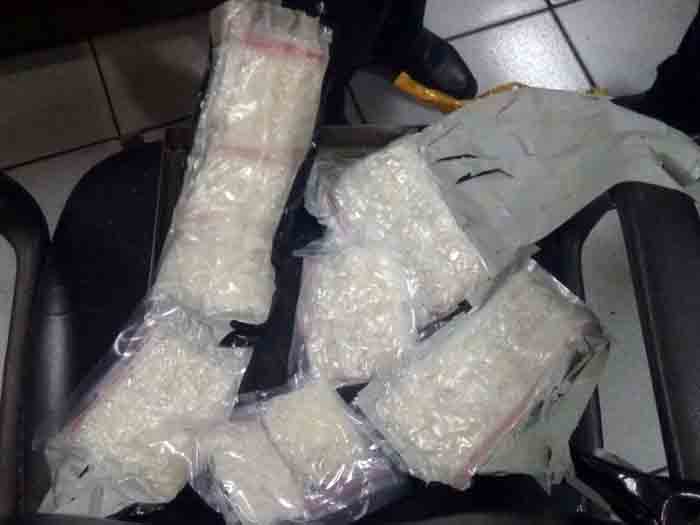 Bawa 2 Kg Sabu, Dua Penumpang Pesawat Dibekuk di Bandara Soetta