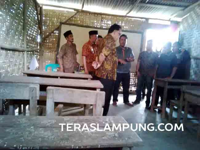 KBM SDN I Handuyang Ratu Pindah ke Bekas Balai Desa Tanpa Seizin Kades